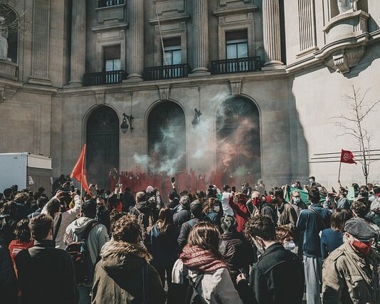 Czy wydatki bieżące mogą być wyższe niż dochody bieżące?